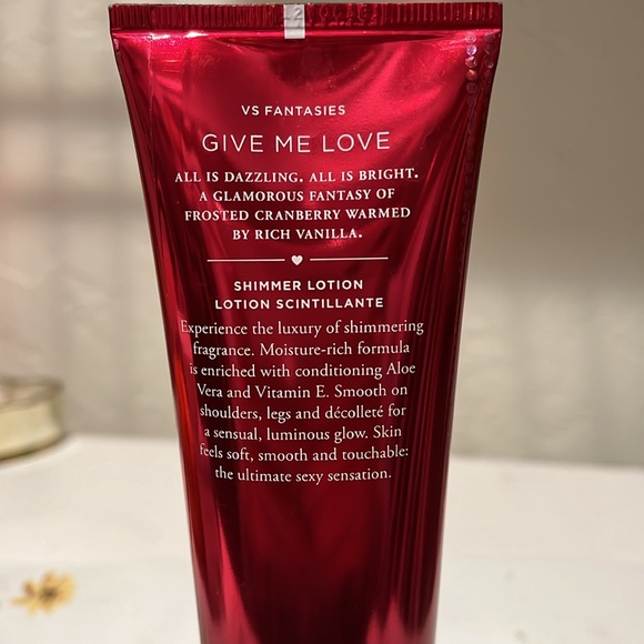 Victoria’s Secret Give Me Love Frosted Cranberry & Vanilla Shimmer Lotion 5 oz. - Picture 2 of 2